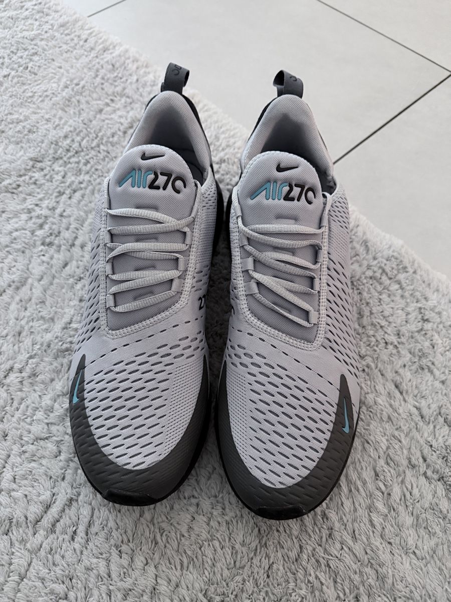 Nike Scarpe da uomo: Nike Airmax 270 grau – Usato da Sirnach venduto da Elfine91