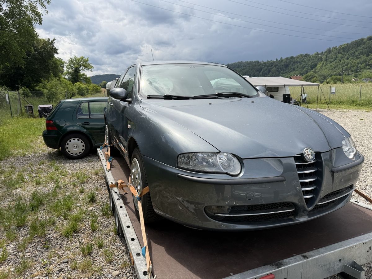 Alfa Romeo Automobili: Alfa Romeo 147 1.6 TS – Usato da Selzach venduto da jos_xg2y 1