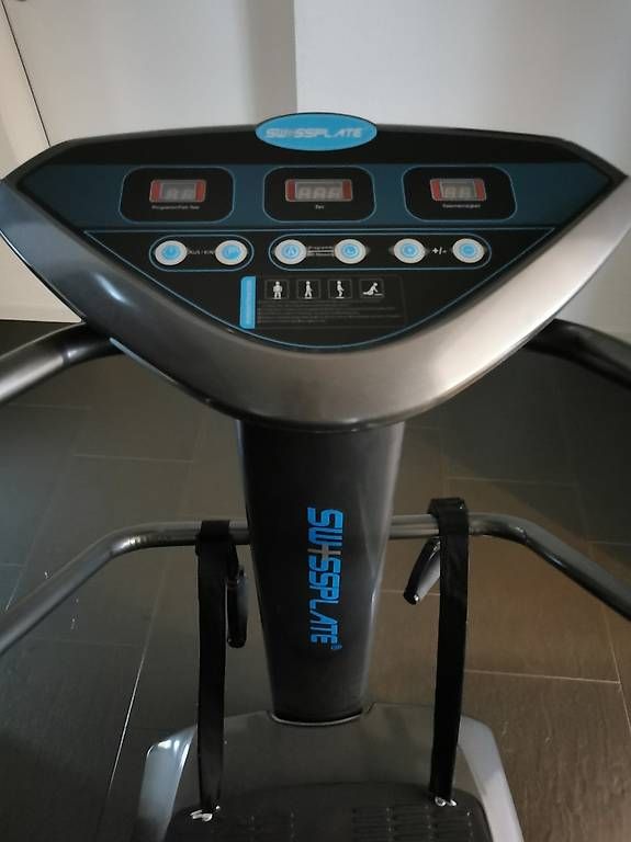 Hometrainer: Swissplate CW700 pro Vibrationstrainer – Gebraucht aus Lauerz von Power-Angel 1