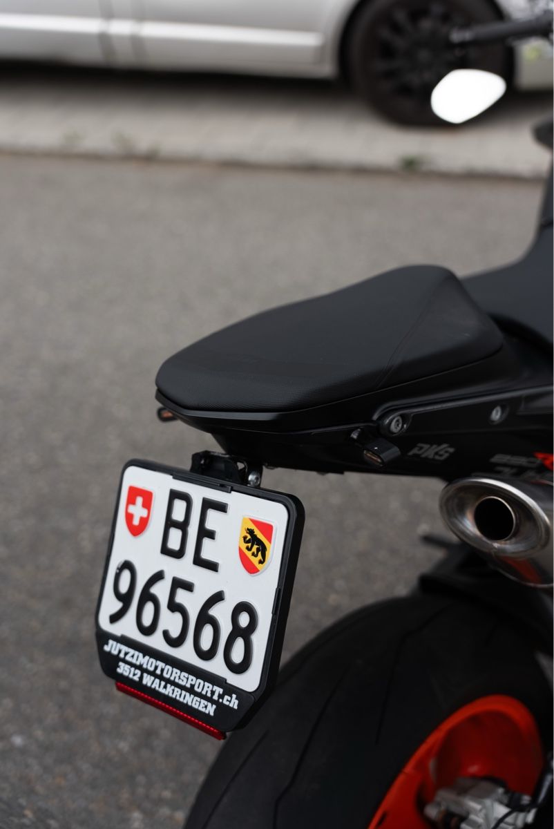 KTM Strasse: Ktm duke 890 R – Gebraucht aus Blumenstein von Laersu.137 5