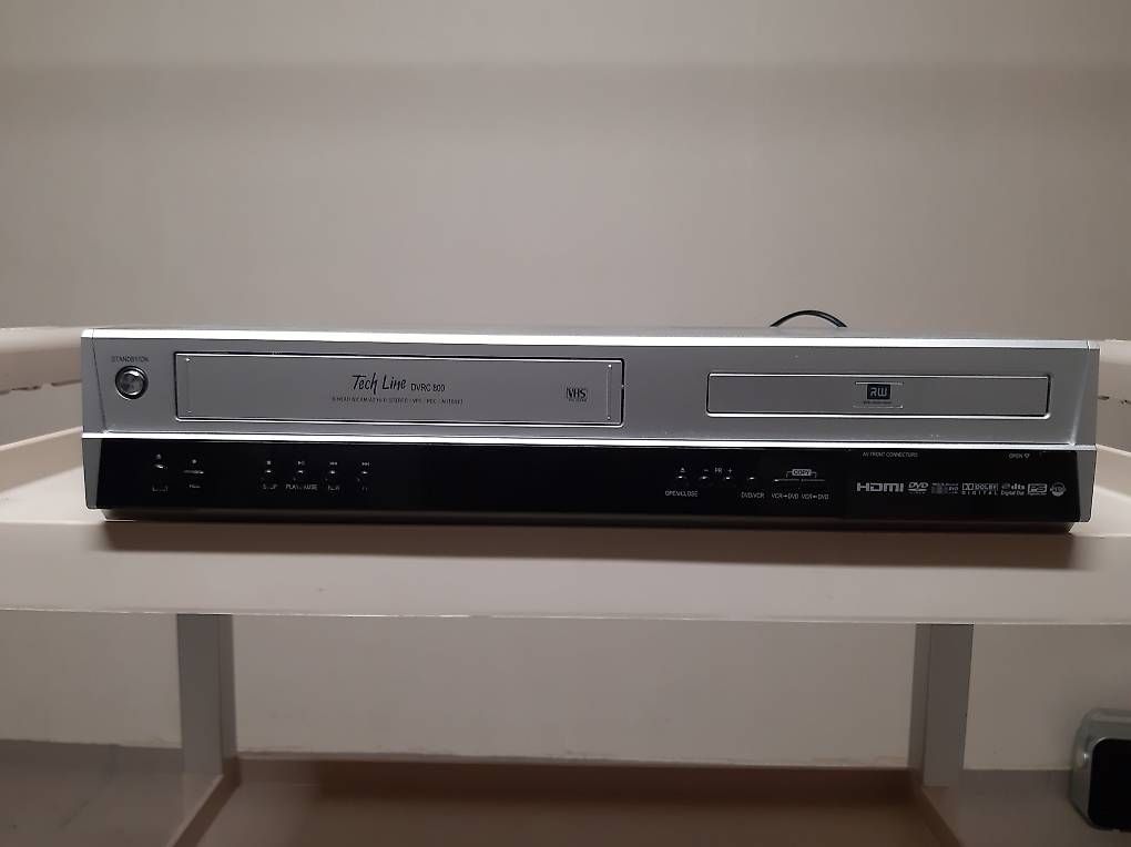 LG Lettore multimediale & Streamer: Videoplayer VHS und CD – Usato da Lohn-Ammannsegg venduto da hesslanz