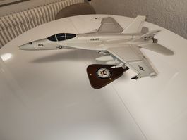 Metallflugzeug US Navy F/A-18 Hornet-Modell ab 1Fr.