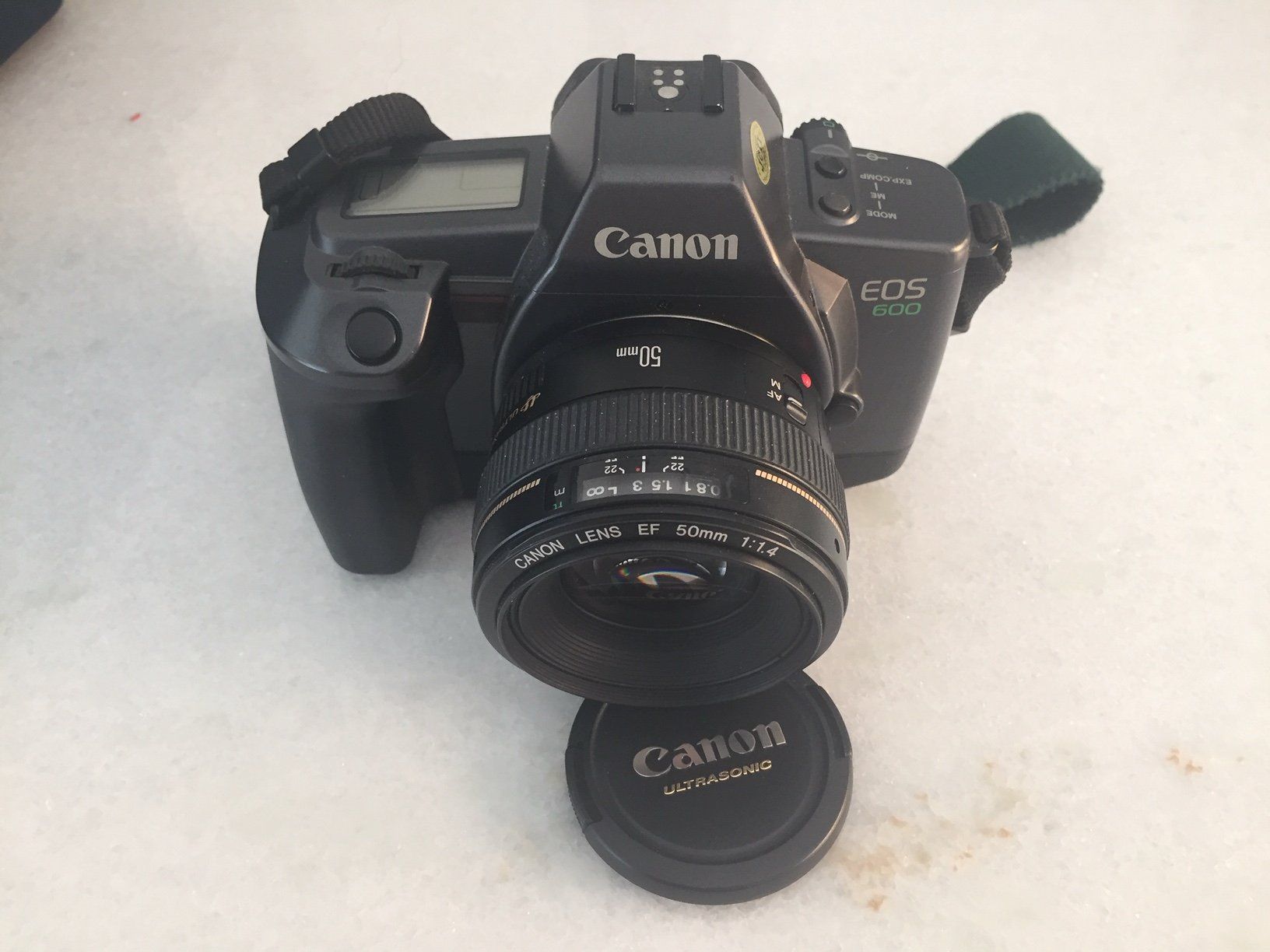 Canon Fotocamera: Canon EOS-1 avec objectif EF 35-350mm + divers accessoires – Usato da Corminboeuf venduto da Path007 7