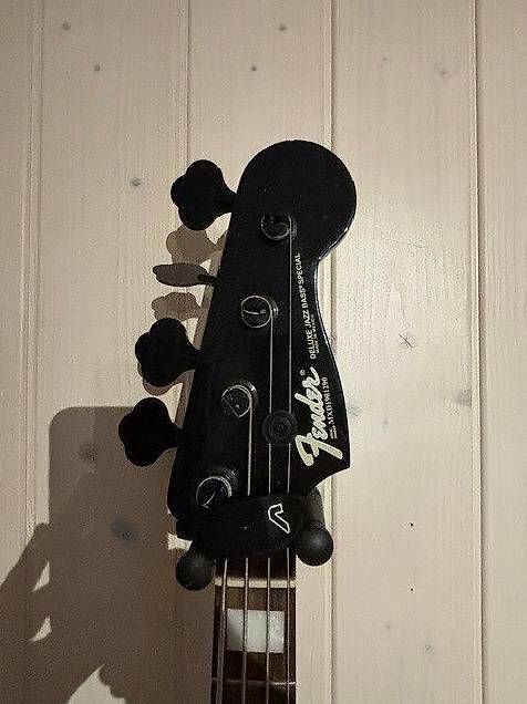 Fender Strumenti musicali: Fender Duff McKagan Deluxe Precision Bass RW Black – Usato da Courtaman venduto da Mikka71 1