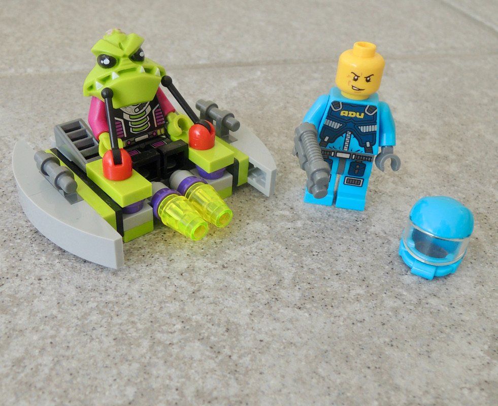 Lego Baukästen: Lego Alien Conquest 7049: Kleines Raumschiff – Gebraucht aus Gebenstorf von