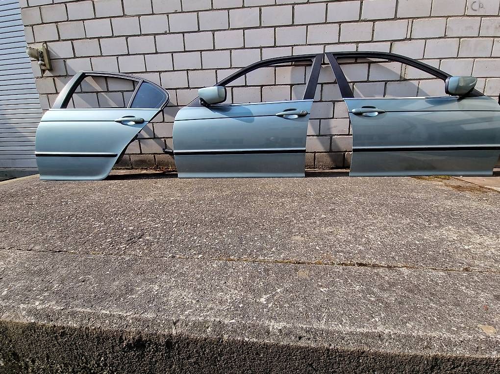 Tutti pezzi di ricambio auto: bmw e46 kombi/Limo Türe ab – Usato da Niedergösgen venduto da Zecinha