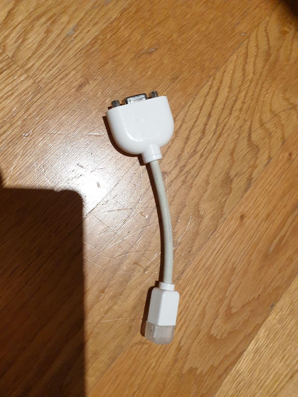 Apple Unità & Adattatore: Apple vga Bild Adapter (8) – Usato da Ittigen venduto da Ziok187