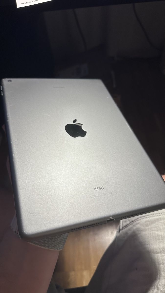 Apple Tablet PC: iPad 8 128GB iCloud gesperrt – Defekt aus Wädenswil von dai_2bcv 1