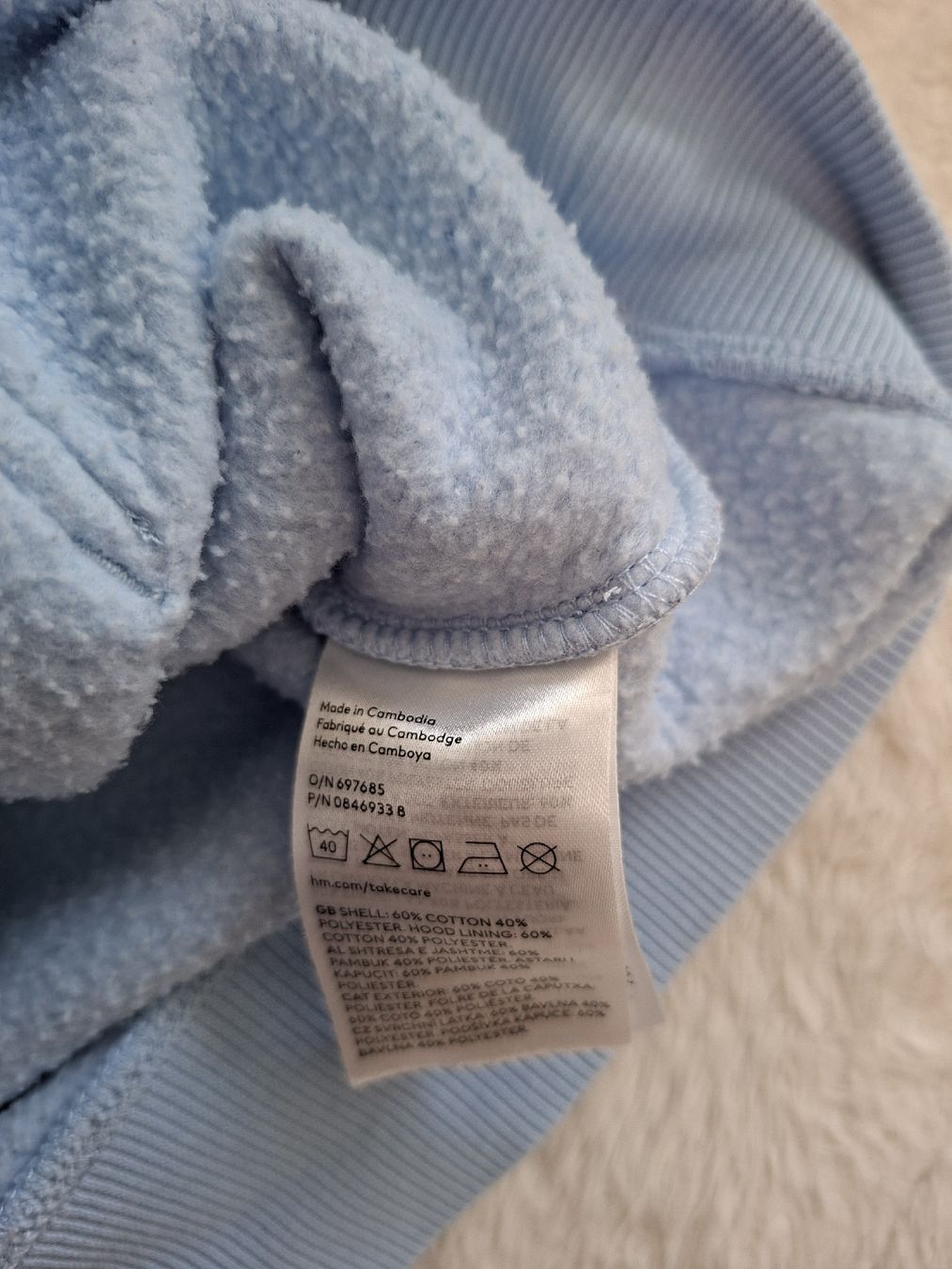 Maglioni & Felpe: Sweat à capuche bleu clair Pikachu brodé taille XL  – Usato da Renens VD venduto da ser_j2fn 4