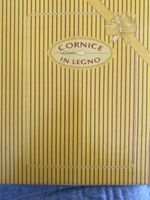 Cornice in legno vintage