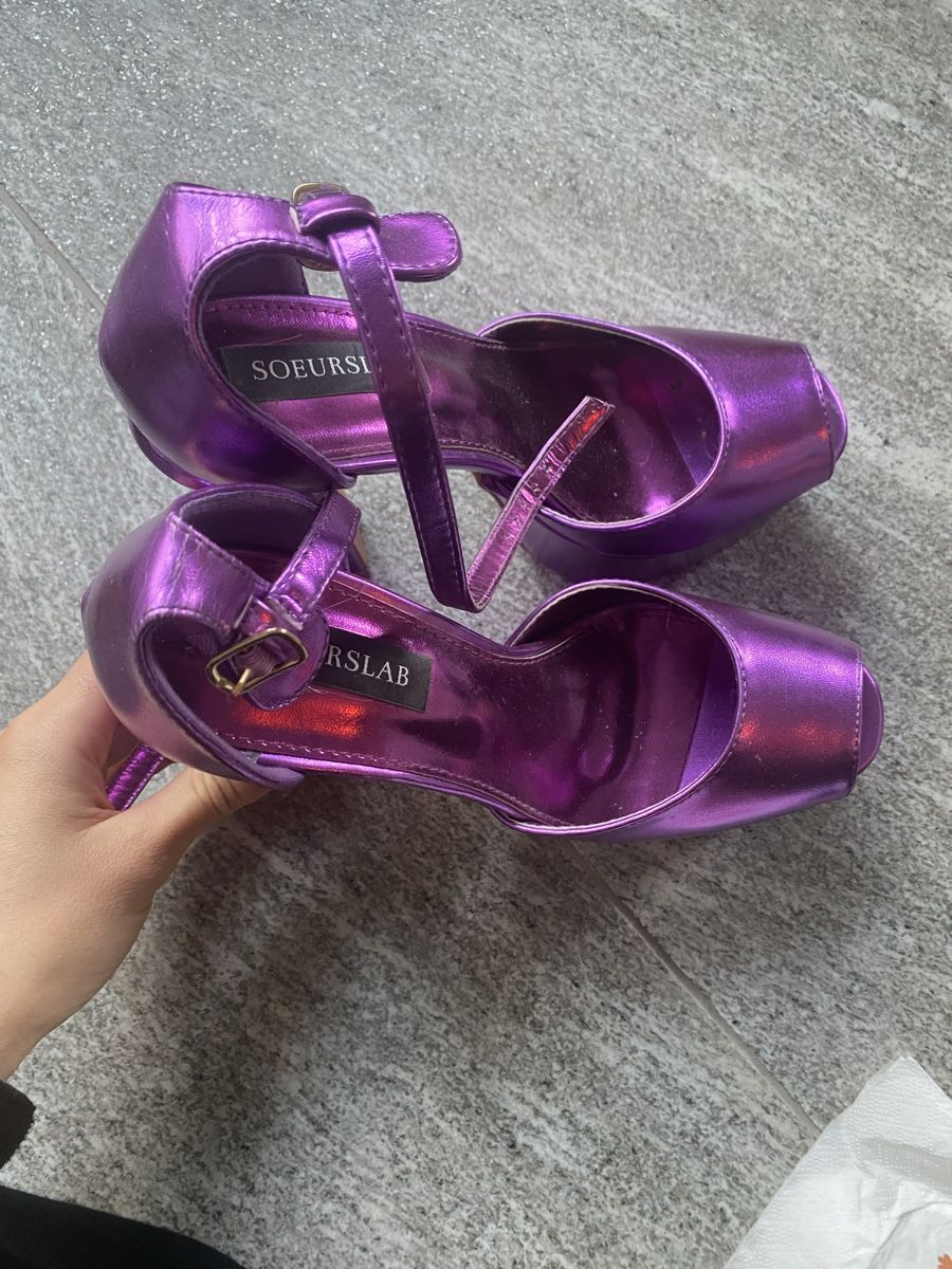 Scarpe da donna: Tacchi Fuxia 38 – Usato da Davesco-Soragno venduto da Chichijango