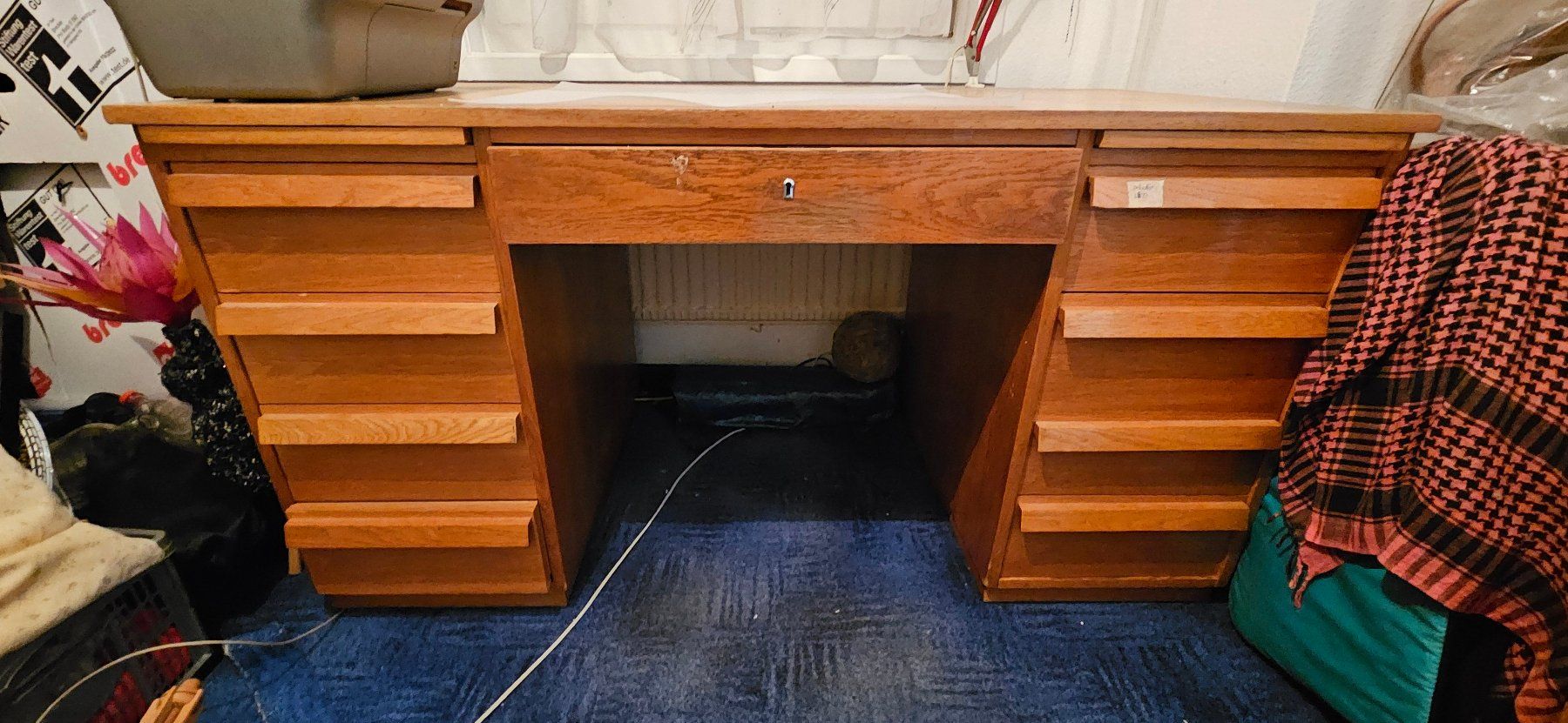 Bureaux: Schreibtisch – D'occasion à Buchs SG par wie_b8cg
