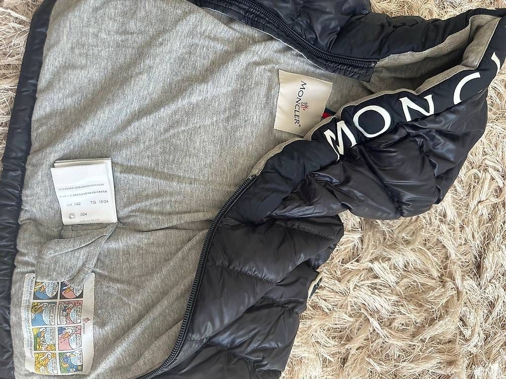Giacche & Cappotti: Moncler Jacket, Size 18-24m, Excellent Condition – Usato da Thalwil venduto da lj1 2