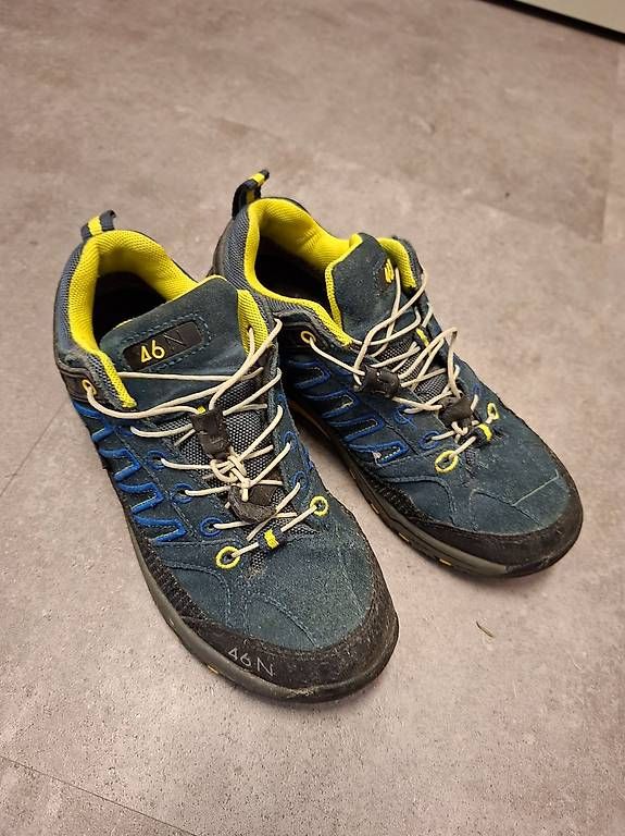 Chaussures garçon: Trekkingschuhe Gr 36 – D'occasion à Langenthal par Swissrunner 2
