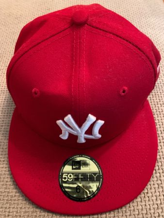 Jolie casquette New Era rouge 54,9cm