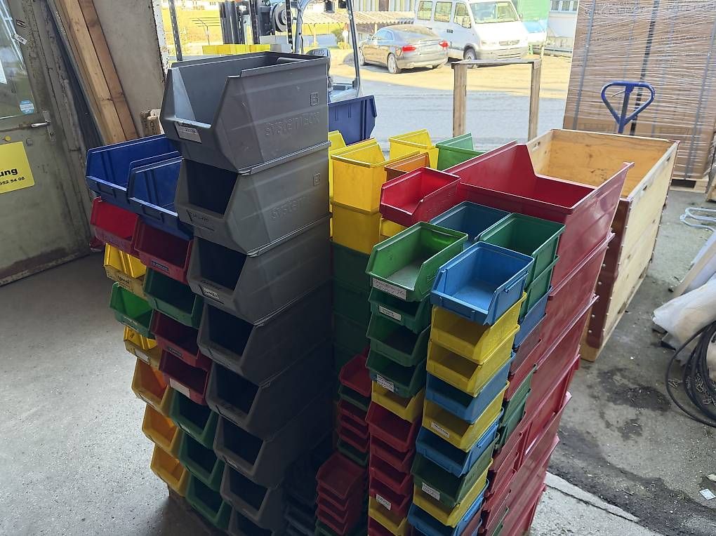 Contenitori & Simili: 265 Stk diverse gebrauchte Sortierboxen Stapelboxen – Usato da Necker venduto da liq24 3