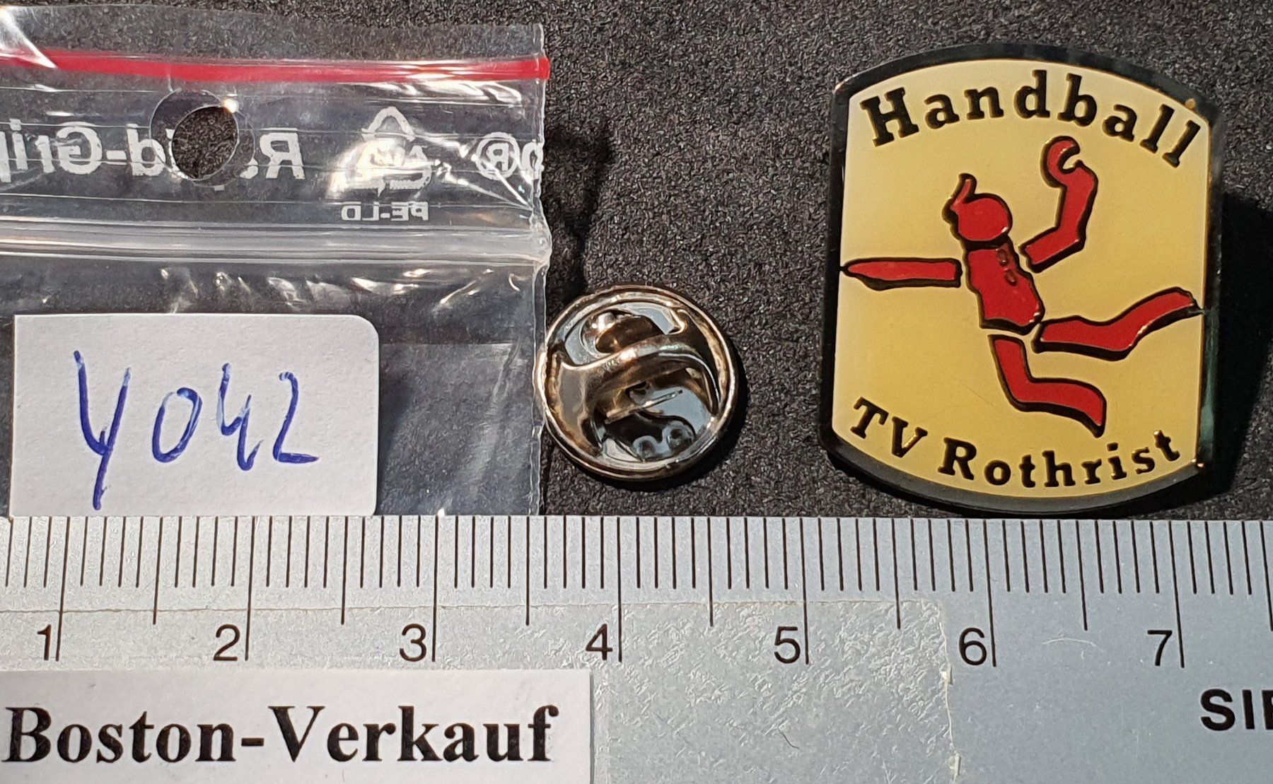 Placchette & Badge: Y042 - Pin Handball TV Rothrist – Usato da Reinach BL venduto da Boston-Verkauf 1