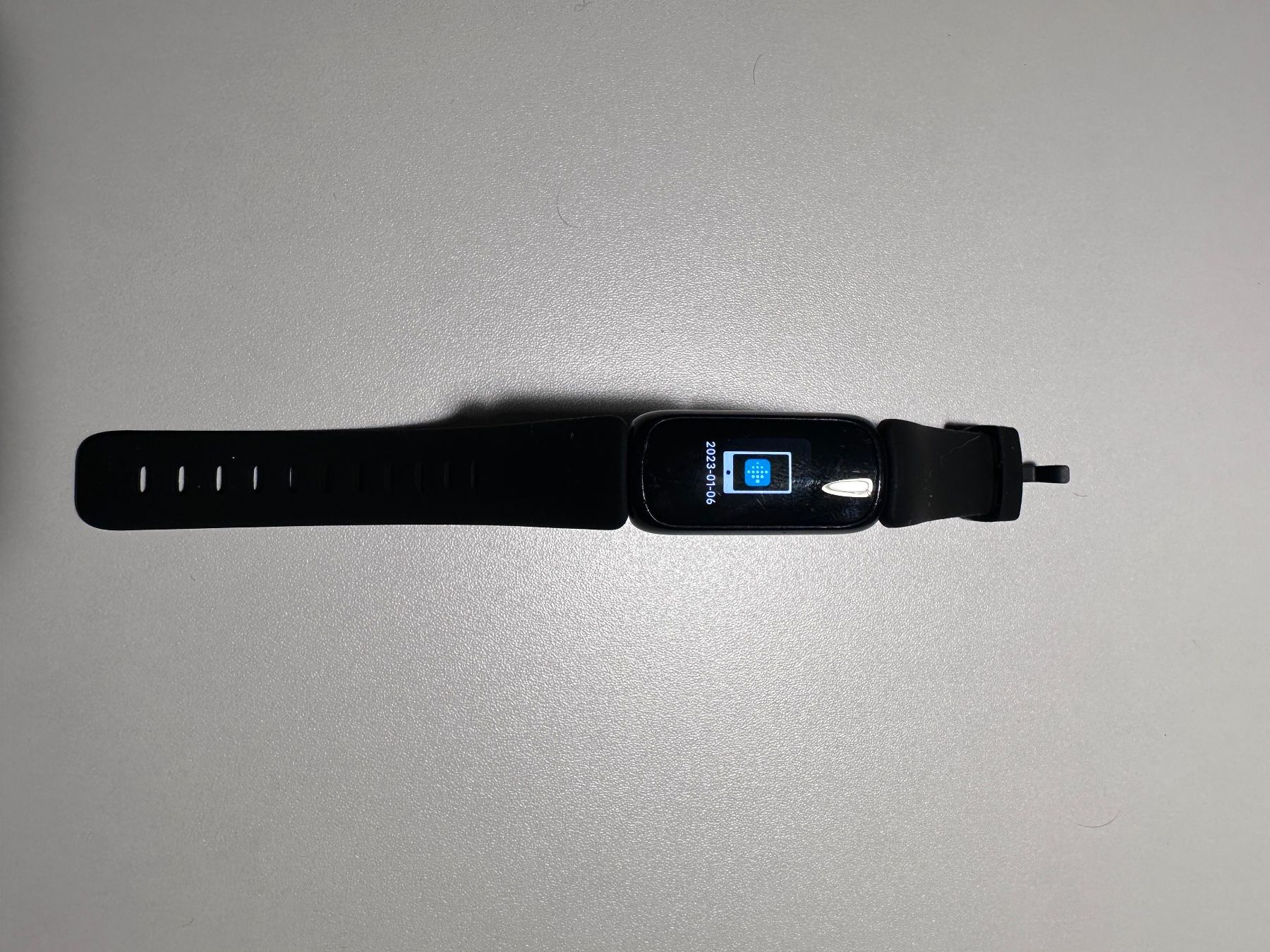 Fitbit Smartwatch: Google Fitbit Inspire 3 inkl. 2 Ladekabel + Ersatzarmbänder – Usato da Nürensdorf venduto da Mportmann
