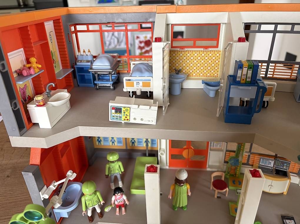 Giocattoli: Playmobil Spital/Klinik – Usato da Schüpfheim venduto da pepper03 1