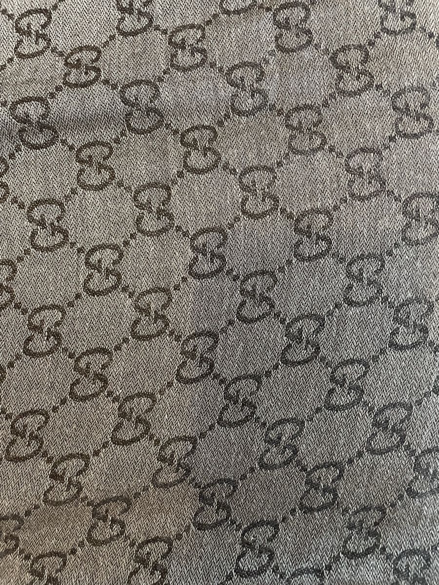 Gucci Foulard & Sciarpe: Gucci Schal / Neupreis CHF 450.- – Nuovo (secondo la descrizione) da Oberarth venduto da abi127 4