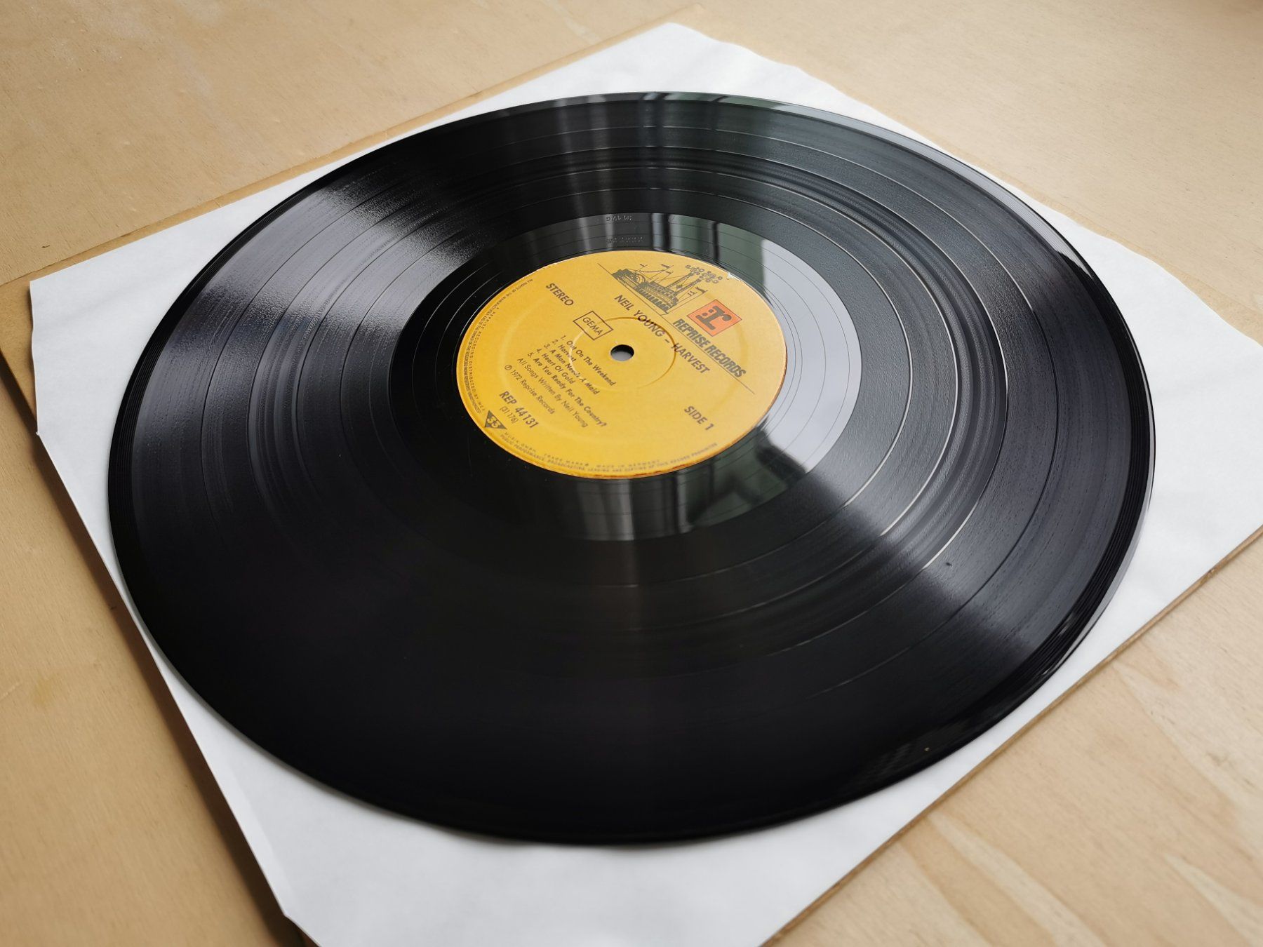 Schallplatten: Neil Young – Harvest   D 76 – Gebraucht aus Ebikon von kisuM 5