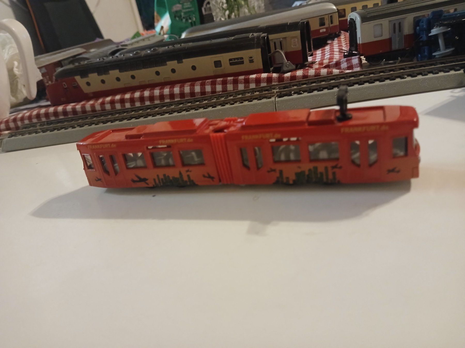 Siku Modellini di ferrovie: Siku Strassenbahn Tram Modell – Nuovo (secondo la descrizione) da Balsthal venduto da redcarpet 5