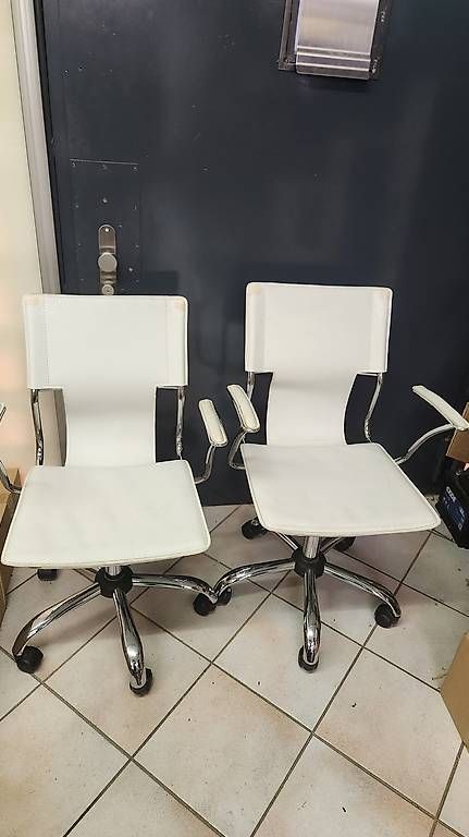 Sedie: Chaise de bureau en cuir blanc – Usato da Donneloye venduto da ire_767q 1