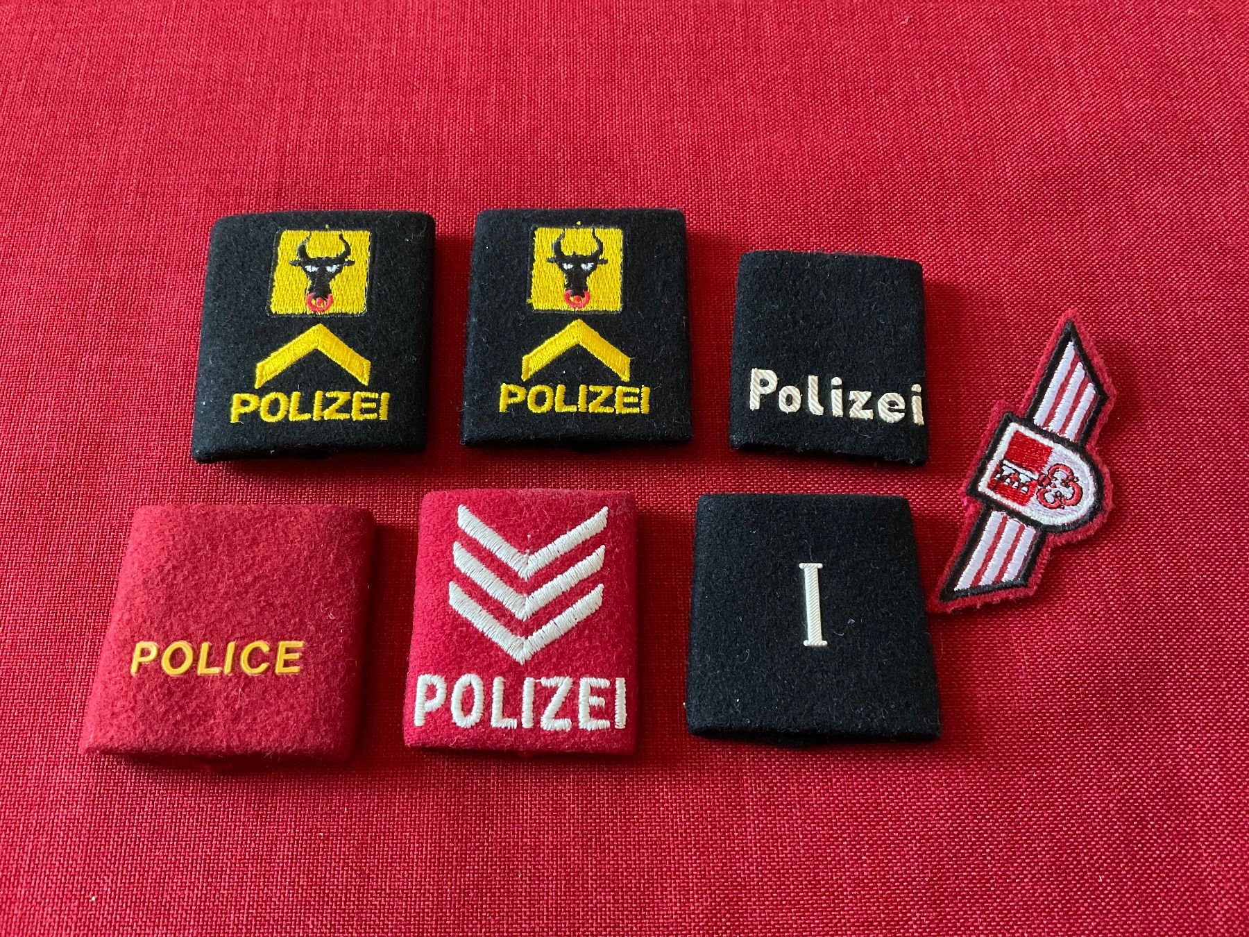 Placchette & Badge: Vintage Polizei Abzeichen – Usato da Lugano venduto da Persepolis