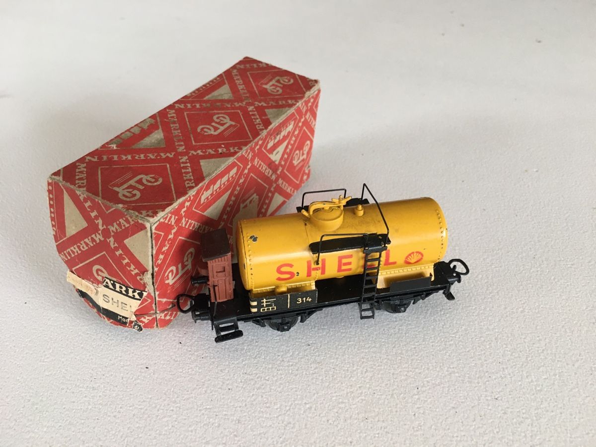 Märklin Modellini di ferrovie: Märklin Shell Kesselwagen 314 Guss – Usato da Grellingen venduto da Toyhamster 1