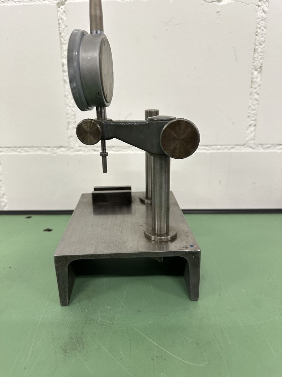 Misurare: Messuhr mit Stativ, Dial gauge 0.01 mm – Usato da Aarberg venduto da SNMachines 5