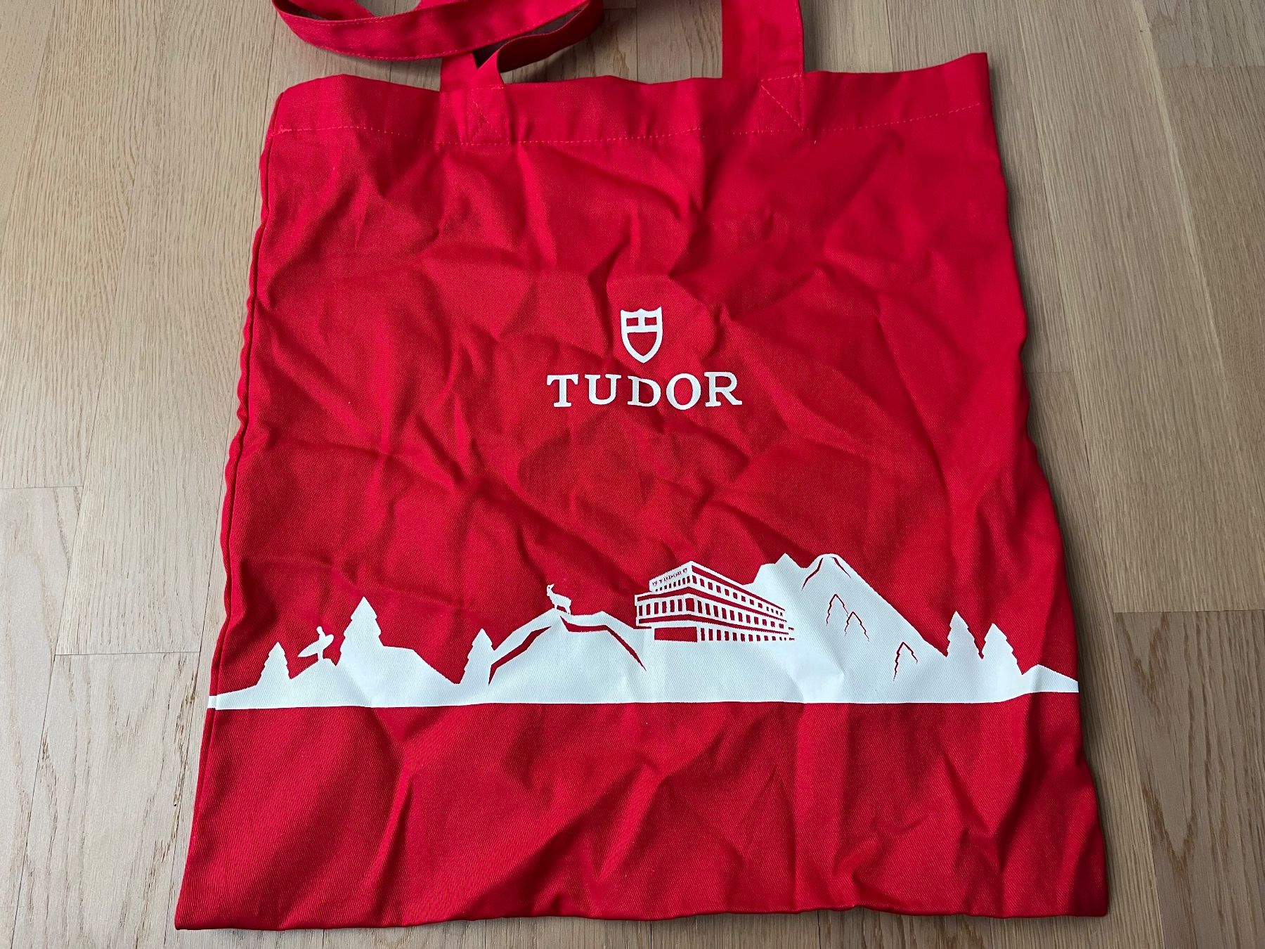 Taschen: Tudor tote bag red BRAND NEW – Neu (gemäss Beschreibung) aus Villars-sur-Glâne von etoupe621