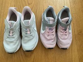 2 Paar Nike Turnschuhe / Sneakers  Gr. 32 & 33
