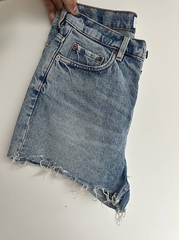 Jeans: Jeansshorts blau, Grösse EU 30 – Usato da Chur venduto da sim_c9lk