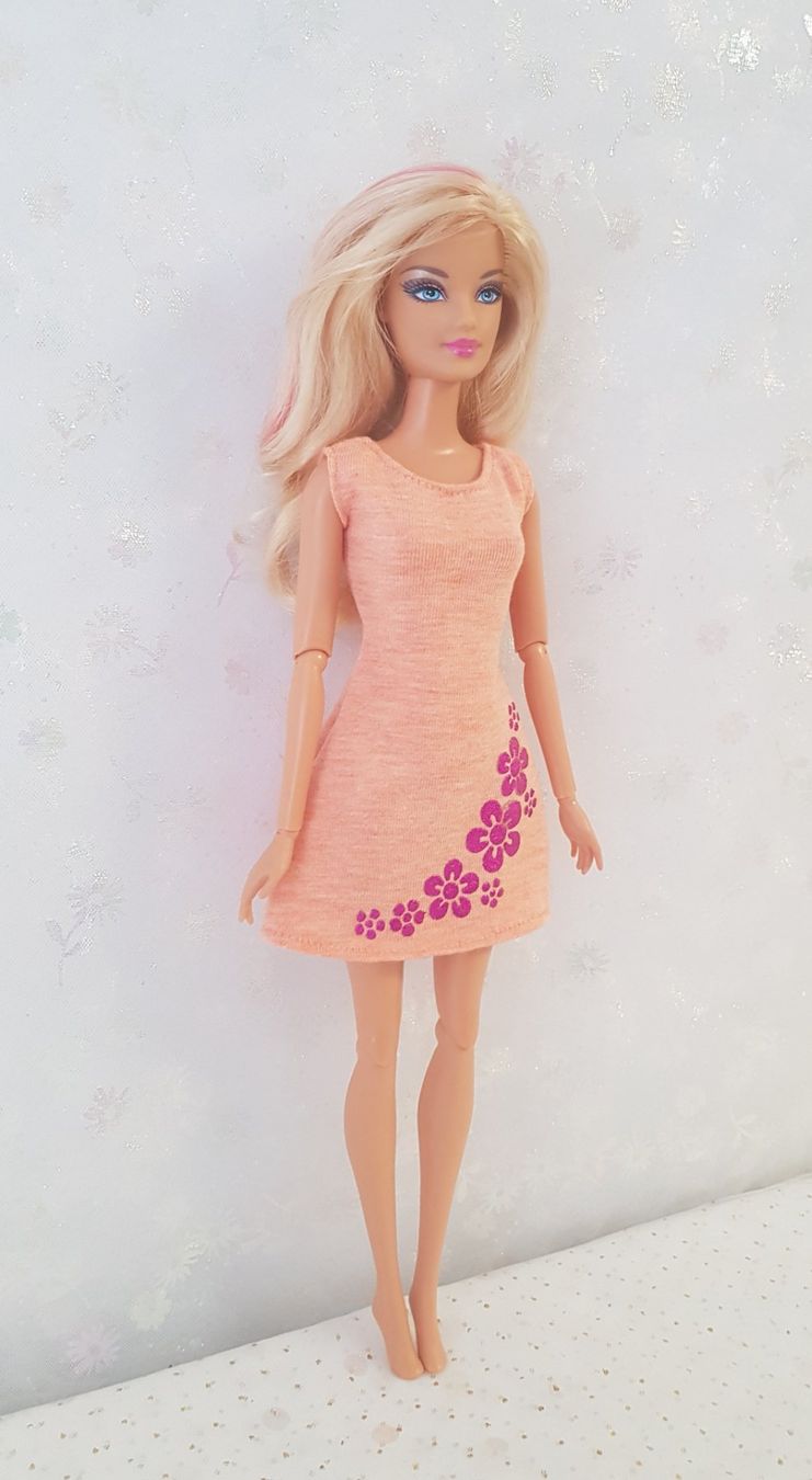 Puppen: Barbie Kleid – Neu (gemäss Beschreibung) aus Lachen SZ von Sakura4hime 2