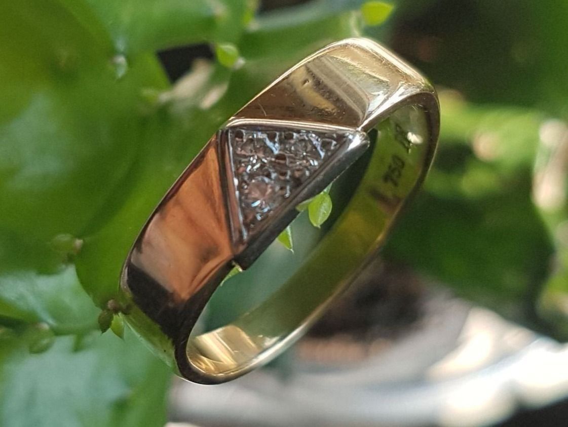 Anelli: Edler Brillantring 750 / 18 Karat Gold – Nuovo (secondo la descrizione) da Unterägeri venduto da Altgoldschmuck