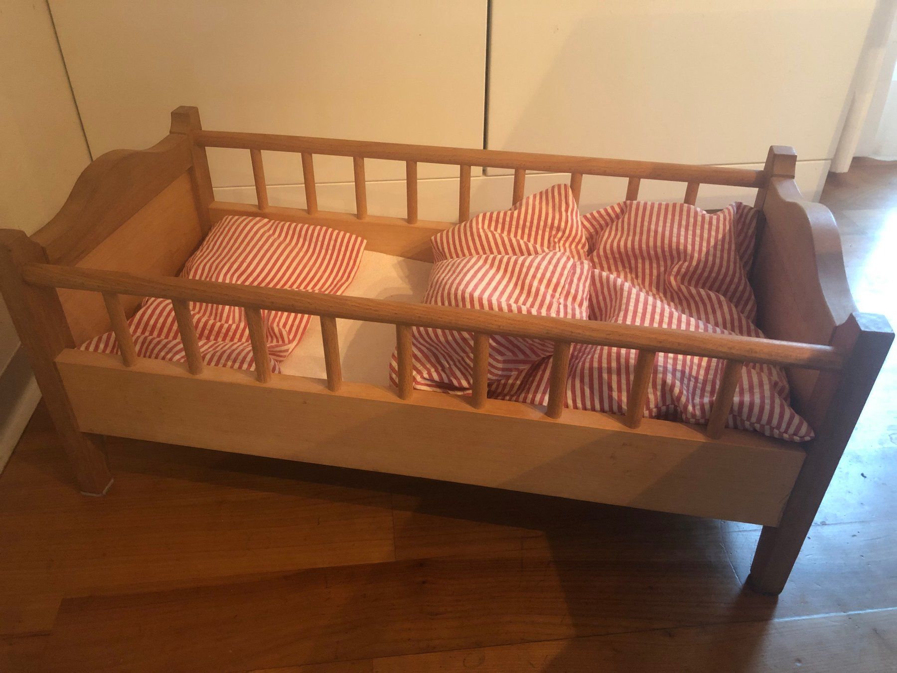 Giocattoli: Holz Puppenbett – Usato da Mittelhäusern venduto da lacapo8