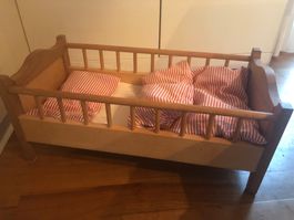 Holz Puppenbett