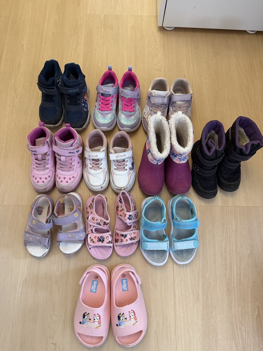 Schuhe für Mädchen: Diverse Kinderschuhe Grösse 28 – Gebraucht aus Rotkreuz von Bikiii87