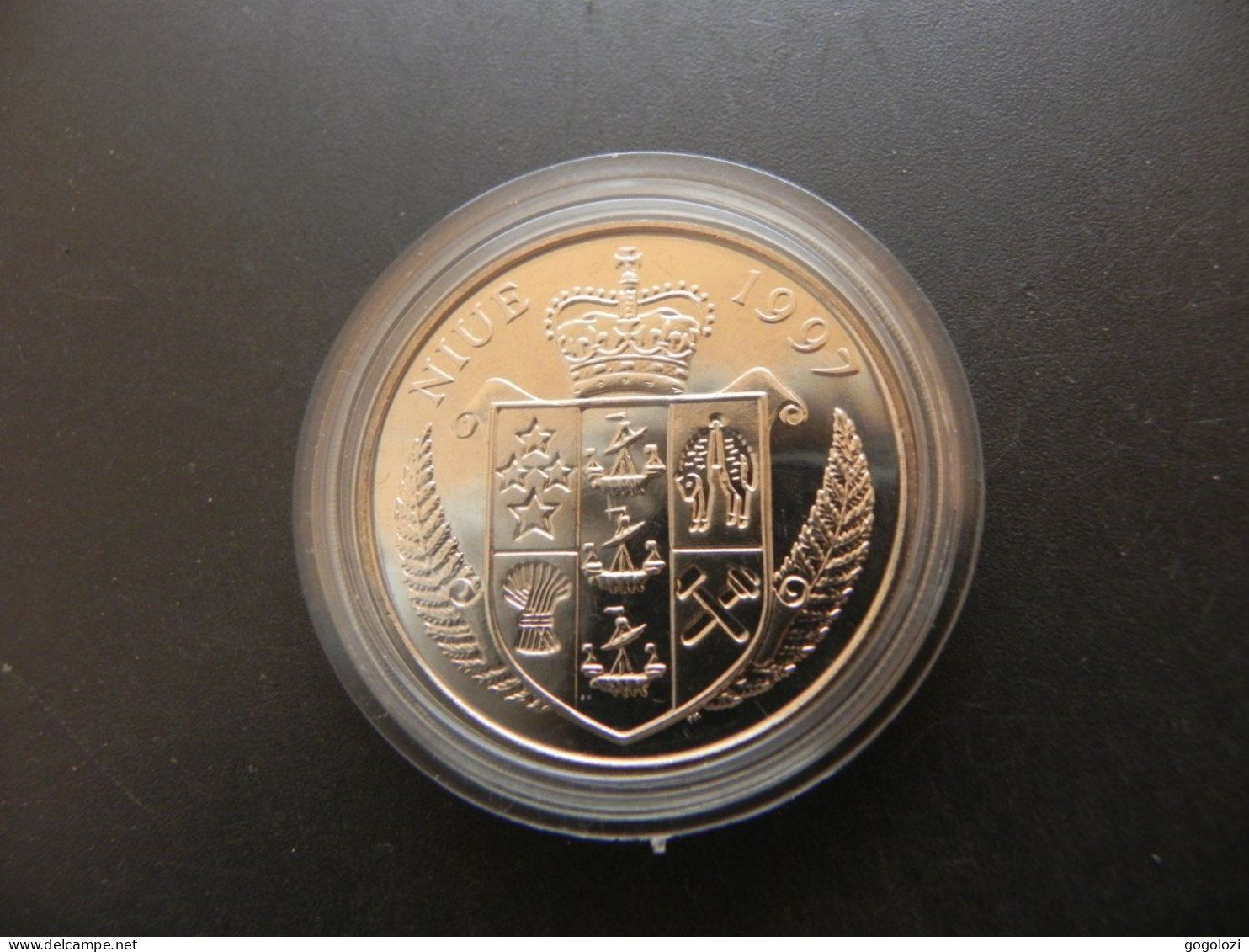 Alle Münzen: Niue 1 Dollar 1997 - Lady Diana – Gebraucht aus Biel/Bienne von Gogolozi 1