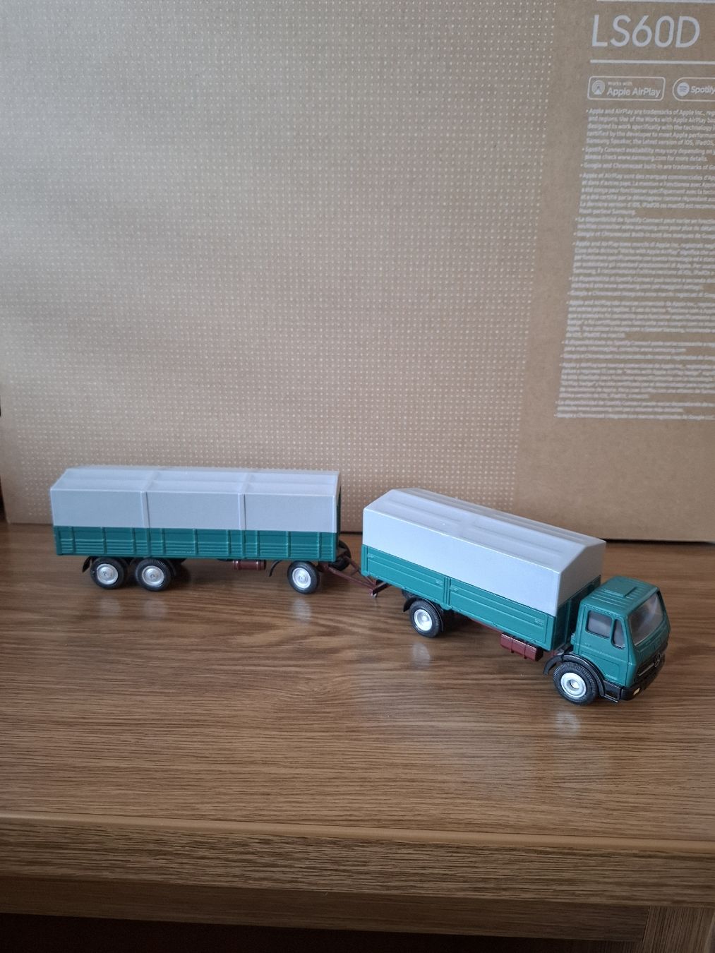 Conrad Modellbausätze & Standmodelle: Camion de collection – Gebraucht aus Delémont von ste_65ph
