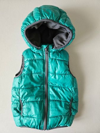 Weste / Gilet gefüttert grün Gr. 98