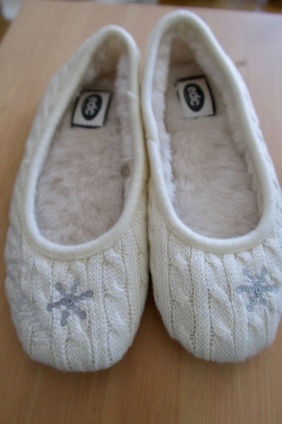 Esprit Scarpe da donna: ESPRIT edc - Pantoufles chaudes, T 38 - NEU – Nuovo (secondo la descrizione) da Lausanne venduto da Etoile96