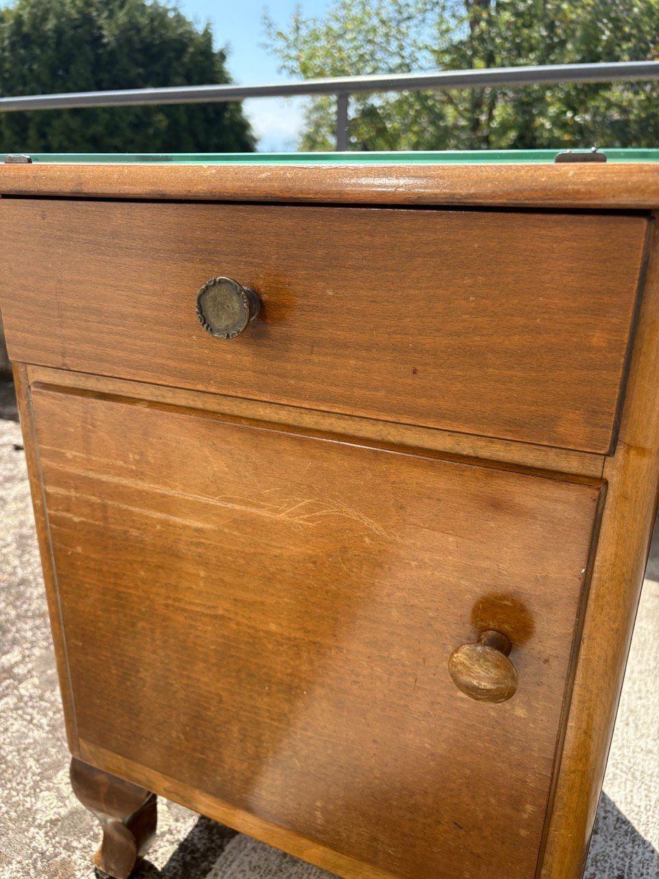 Nachttische: Antik / Vintage Nachttisch mit Glasabdeckung & Schublade – Gebraucht aus Ins von ab_80 4