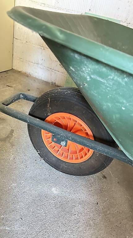 Carriole: Schubkarre / Garette – Usato da Rütihof venduto da serouni5406 3