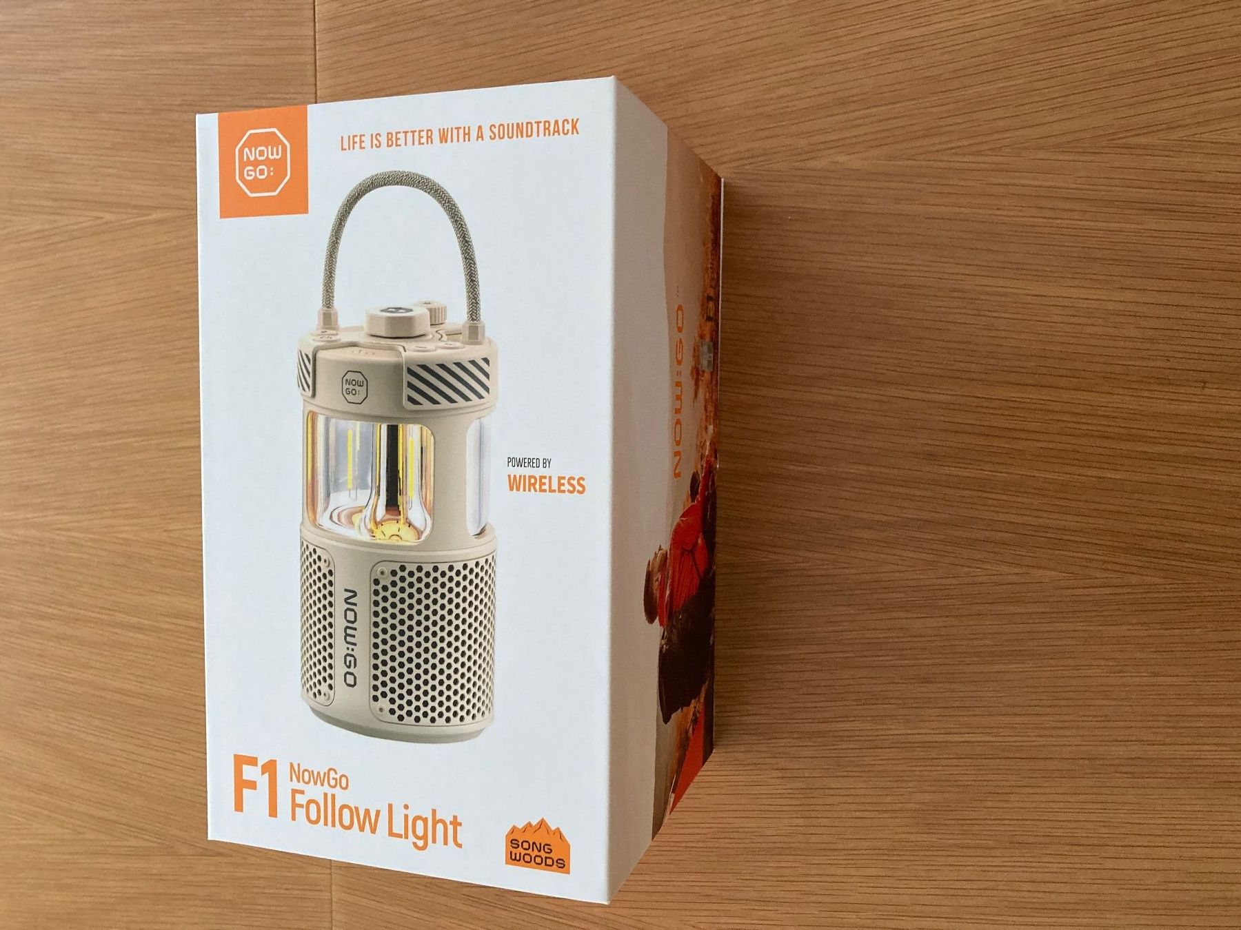 Lautsprecher: Bluetooth Lautsprecher mit LED Campinglicht neu – Neu und originalverpackt aus Gretzenbach von Agendo 3