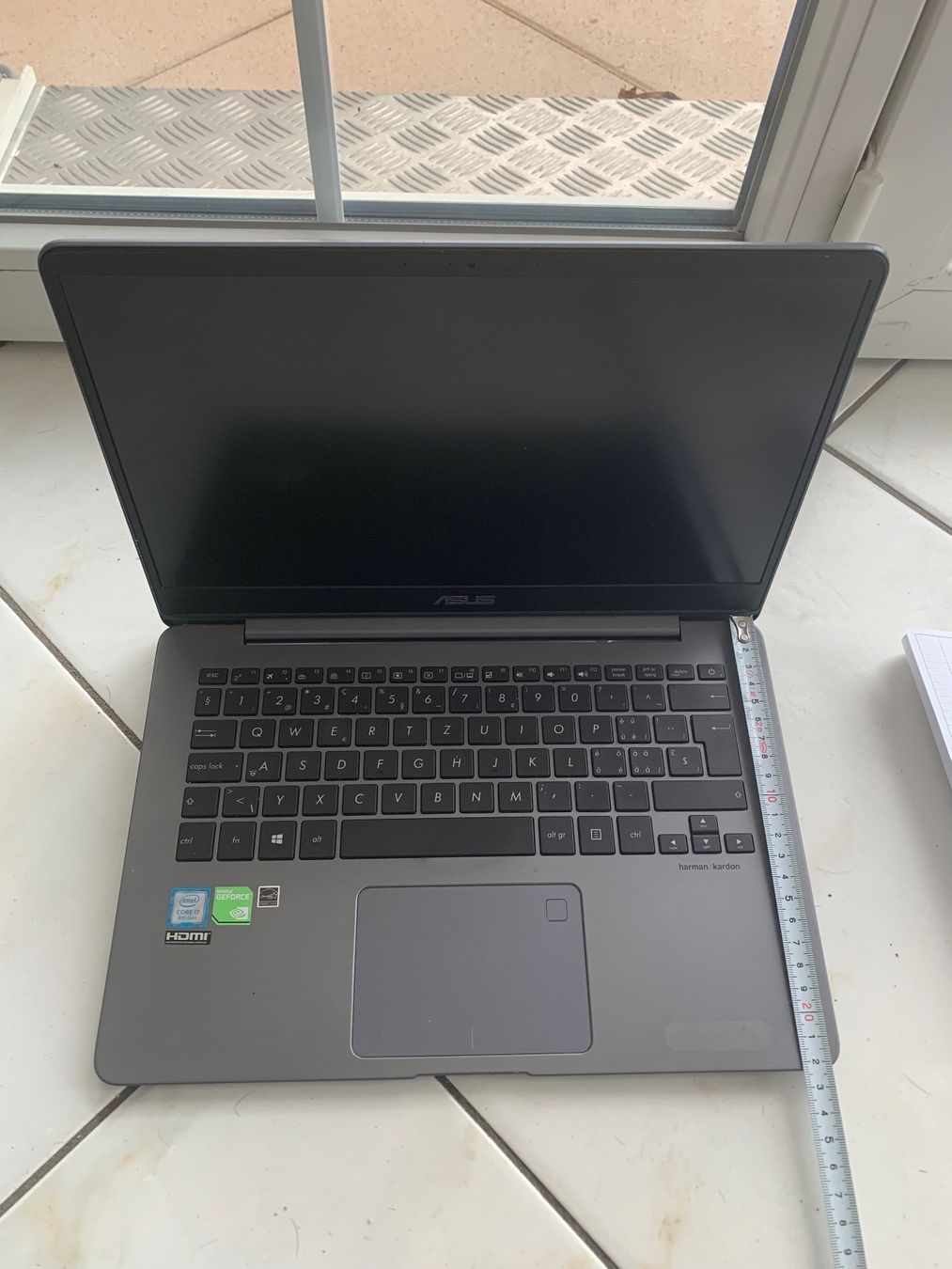 Asus Notebook: ASUS Notebook mit Netzteil guter Zustand – Usato da Murten venduto da Pegrila