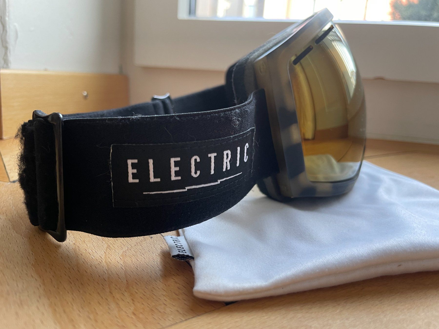 Occhiali & Lenti: Tolle Goggle von Electric | Leo Optik mit grossem Glas – Usato da Chur venduto da adien 3