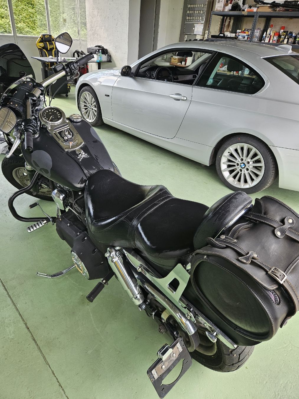 Chopper: Harley-Davidson Dyna Bobber noire,prete pour la route – Usato da Puidoux venduto da dav_n6gv 4