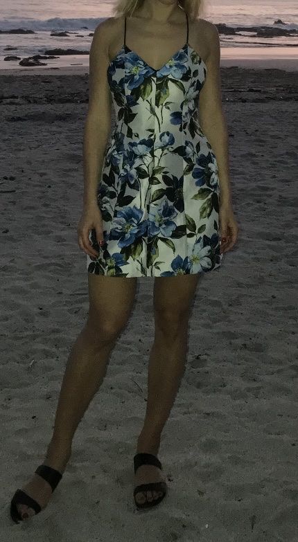 Kleider: Alice & Olivia flower dress – Gebraucht aus Zollikon von jud_cmm9 1