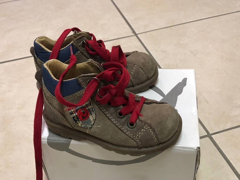 Chaussures garçon: Scarponcino – D'occasion à Verscio par nat_928w 1
